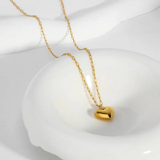 Tiny Paper Clip 18K Gold Chain Heart Pendant Necklace