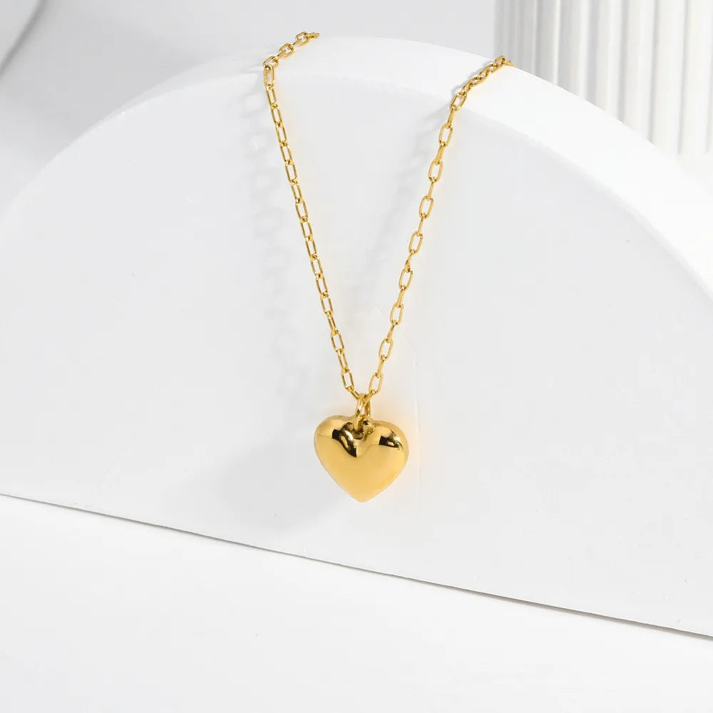 Tiny Paper Clip 18K Gold Chain Heart Pendant Necklace