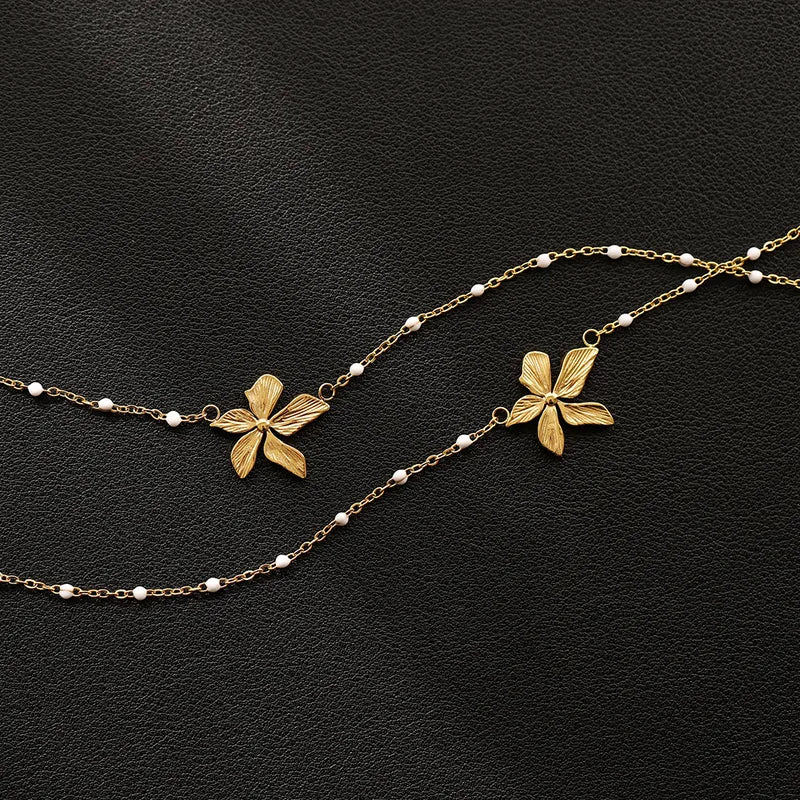 18K Gold Dogwood Blossom Flower Pendant Necklace