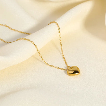 Tiny Paper Clip 18K Gold Chain Heart Pendant Necklace