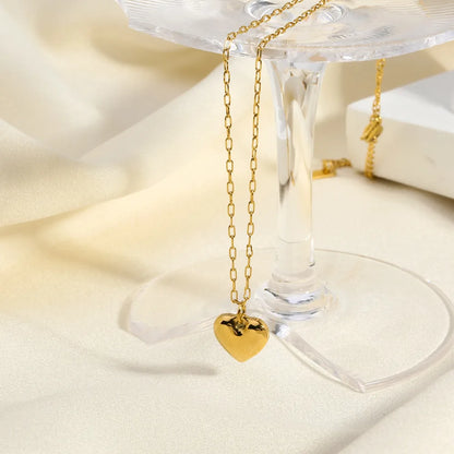 Tiny Paper Clip 18K Gold Chain Heart Pendant Necklace