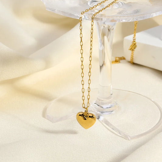 Tiny Paper Clip 18K Gold Chain Heart Pendant Necklace