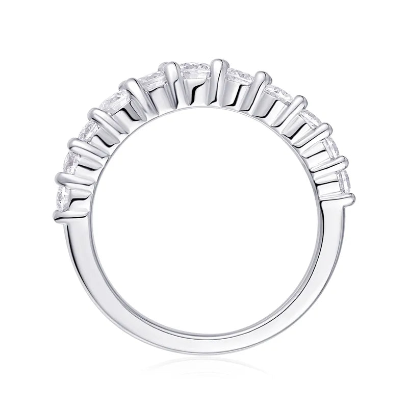 Graduated Diamond Band