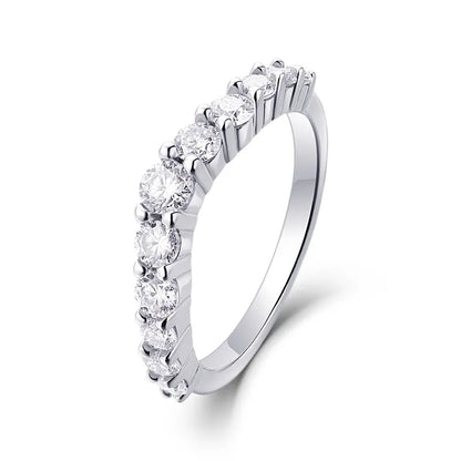 Graduated Diamond Band