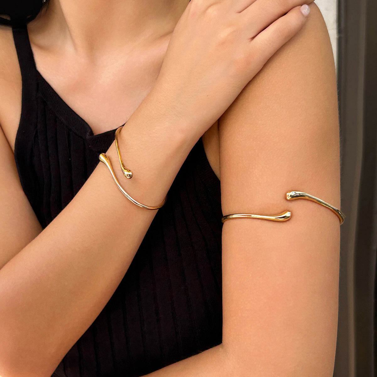 Mooncurve Silver Arm Cuff