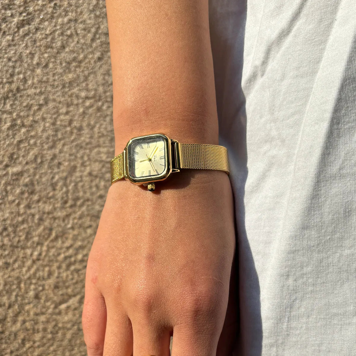 Vintage Meshleaf Timepiece