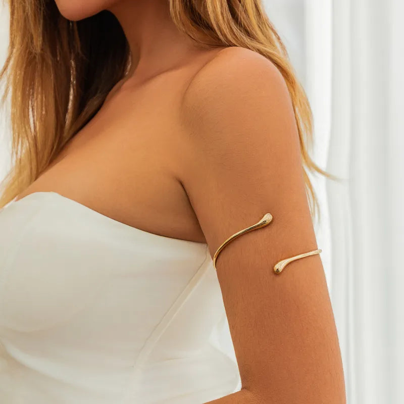 Mooncurve Silver Arm Cuff